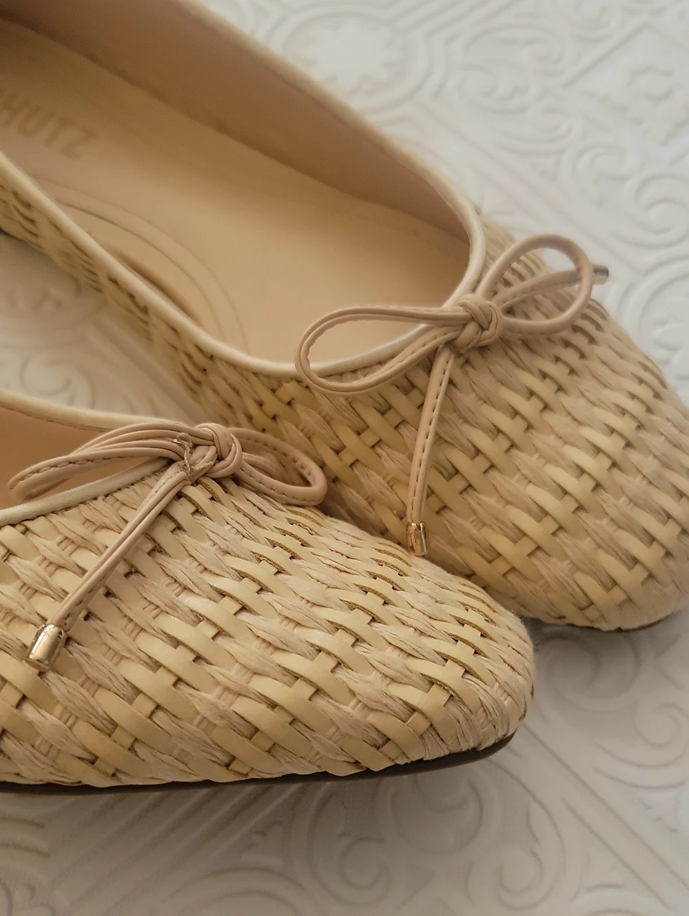 NEW Schutz Arissa Woven Straw Flats Bow Toe Natural Nude Cream Tuckernuck 6.5